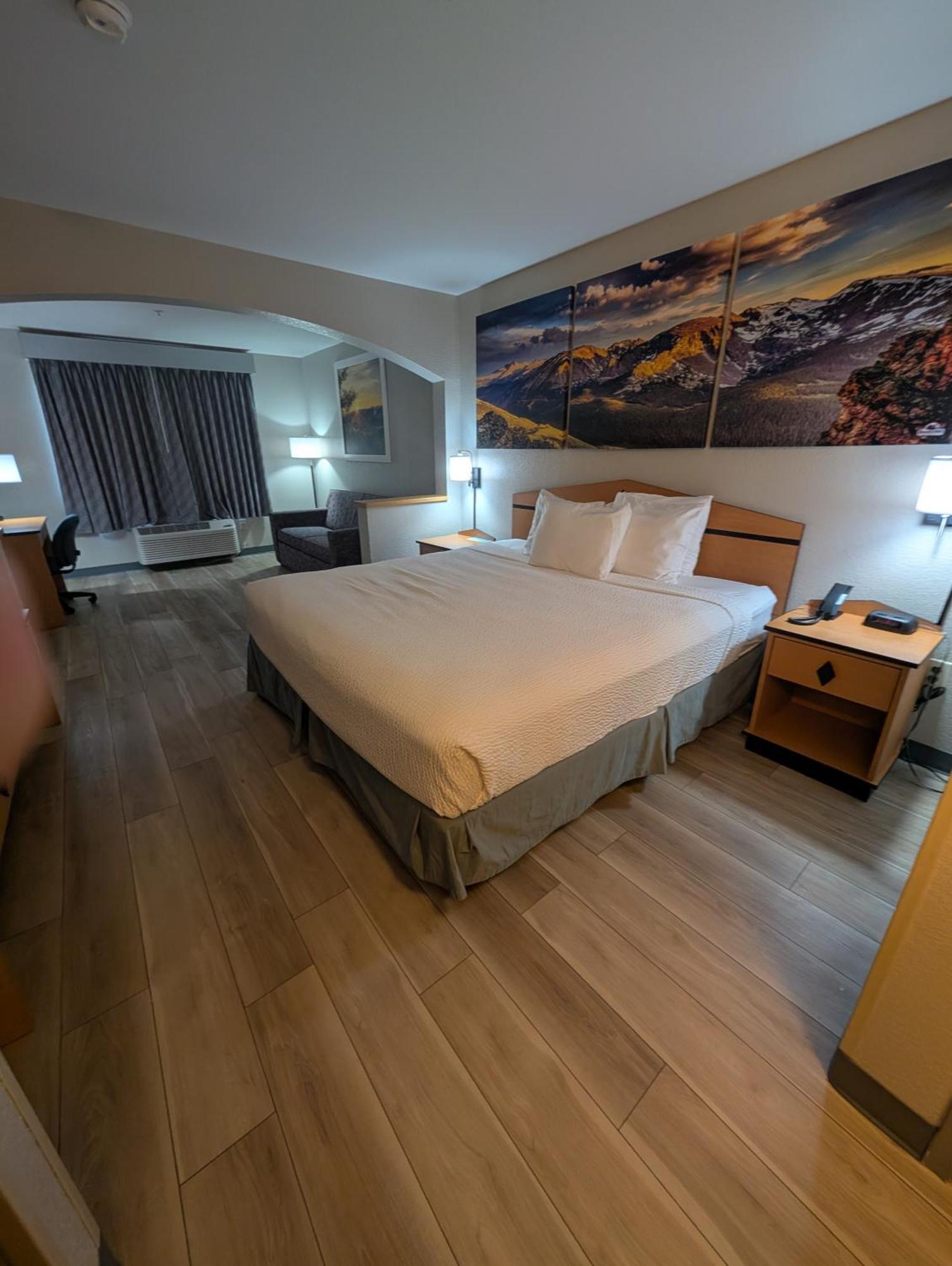 Days Inn & Suites By Wyndham Castle Rock Exteriér fotografie