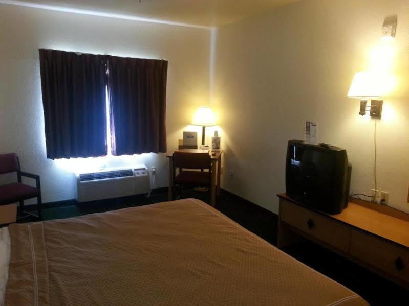 Days Inn & Suites By Wyndham Castle Rock Exteriér fotografie