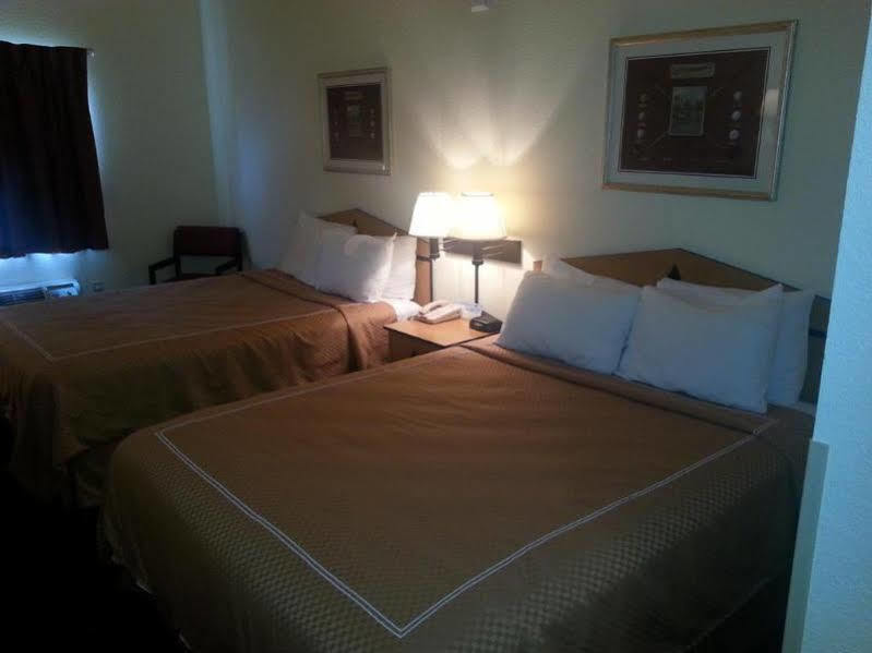 Days Inn & Suites By Wyndham Castle Rock Exteriér fotografie